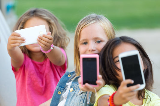 When Should Kids Get Mobile Phones?